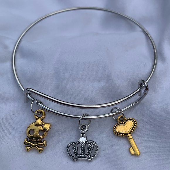 Brand New! Handmade! Adjustable Charm Bangle Bracelet! - Picture 3 of 5